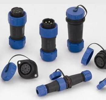 Selection of connector plugs