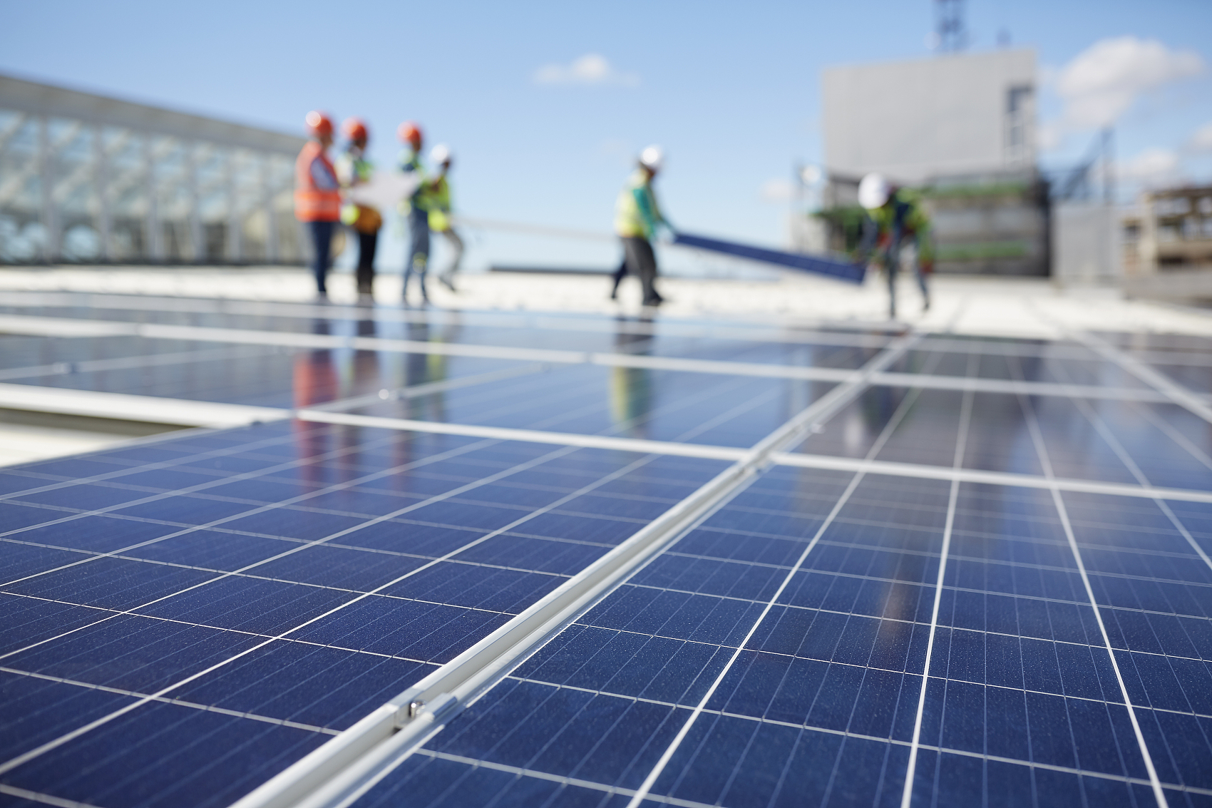 Photovoltaic rises again! Giants such as cement, steel structure, e-commerce, and footwear bring more than 24.1 billion yuan to cross the border